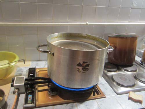 fanfan-monplaisir-08-marmite.jpg fanfan-monplaisir-08-marmite.jpg